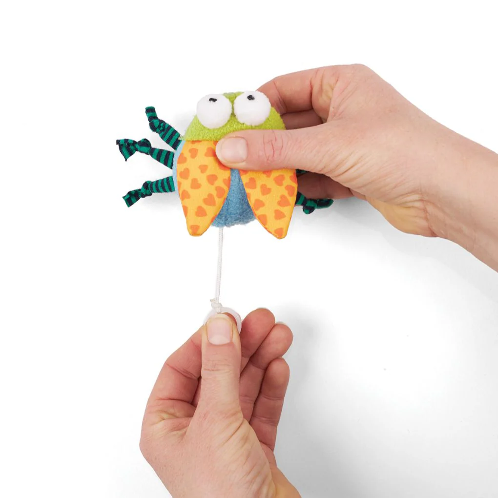 Kazoo Buzzing Bug Cat Toy - Image 3